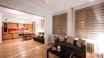 Traditioneel appartement, 2 slaapkamers, uitzicht op stad | 2 slaapkamers, reisbedje, gratis wifi, beddengoed