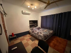 2 bedrooms, iron/ironing board, free WiFi, bed sheets - Stunning 2-bed House in Madina (Accra)