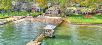 Private Beach on LKN w/Wide water views! Hot tub!
