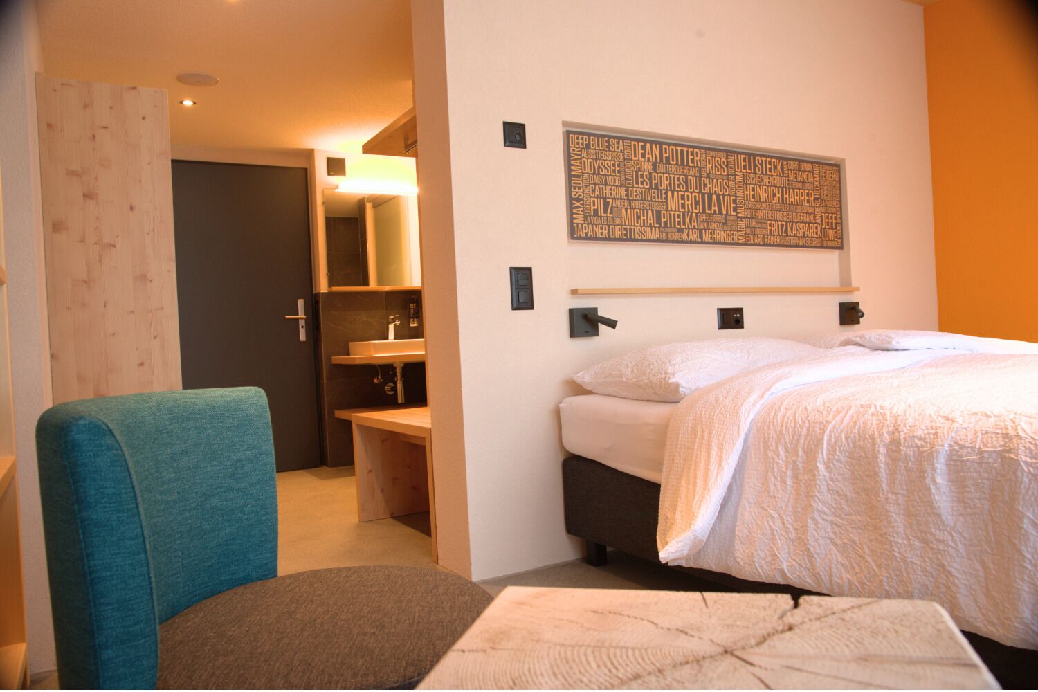 Classic dubbelrum - utsikt mot bergen (Top floor) | Duntäcken, gratis wi-fi och sängkläder