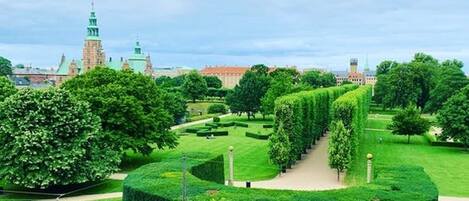 المنطقة المحيطة بالمنشأة