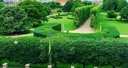 Heart of Copenhagen - view to Kings Garden & access to Rooftop - total renovated