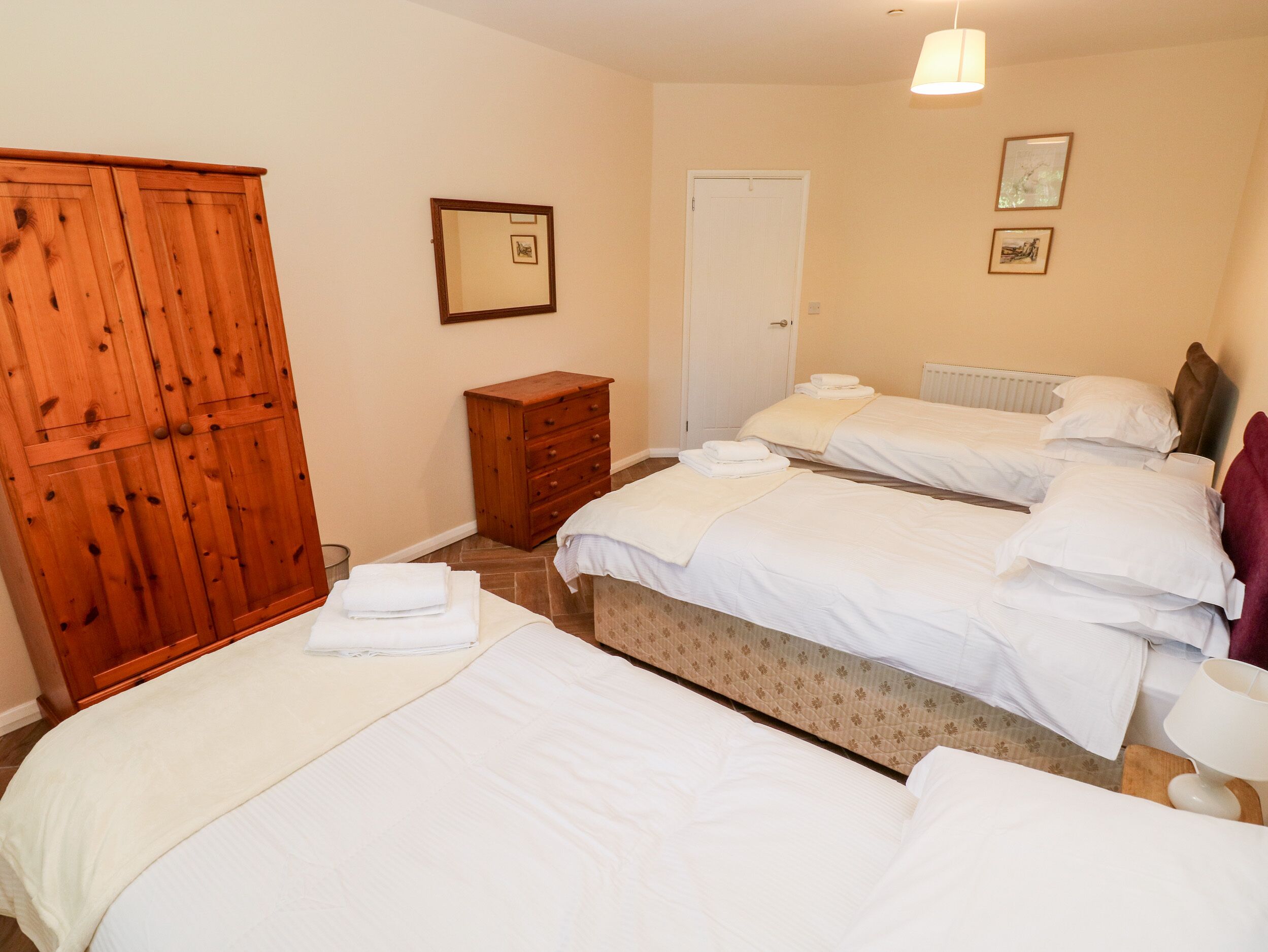 村舍 | 4 多间卧室、特色装修、特色家居、免费 WiFi