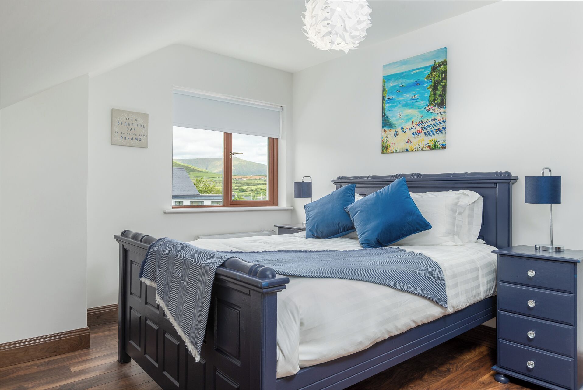 5 bedrooms, desk, iron/ironing board, travel cot