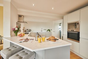 Geschirrspüler, Hochstuhl