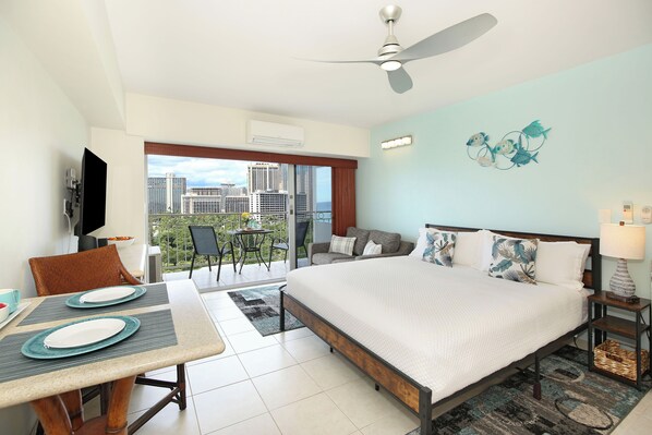 Iron/ironing board, free WiFi, bed sheets