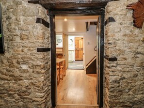 Cottage | Interior - Apple Tree Cottage (Lincoln)