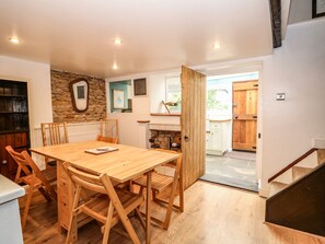Cottage | Interior - Apple Tree Cottage (Lincoln)