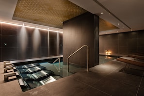 Un sauna, tratamientos corporales, exfoliaciones corporales
