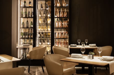 Restaurant. Áurea Palacio de Correos by Eurostars Hotel Company