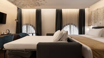 Quarto casal luxo | Frigobar, cofres nos quartos, quartos à prova de som, Wi-Fi de cortesia