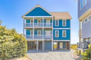 Exterior - Sweetwater Landing  - Amazing 5BR, Oceanfront Home with Comm. Pool! (North Topsail Beach)