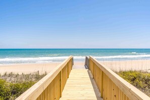 Beach - Sweetwater Landing  - Amazing 5BR, Oceanfront Home with Comm. Pool! (North Topsail Beach)
