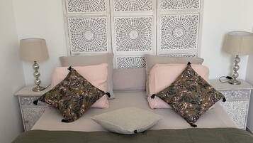 1 chambre, fer et planche Ă repasser, Wi-Fi, draps fournis