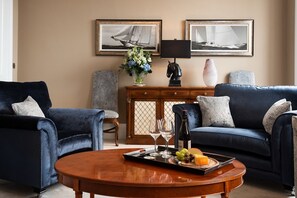 Smart TV - LINEN HOUSE - A sophisticated Grade II listed townhouse apartment (Kelso)