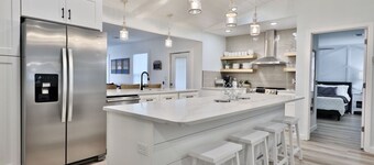 Newly Renovated 4BR 3BA Home (Short walk to the Beach)