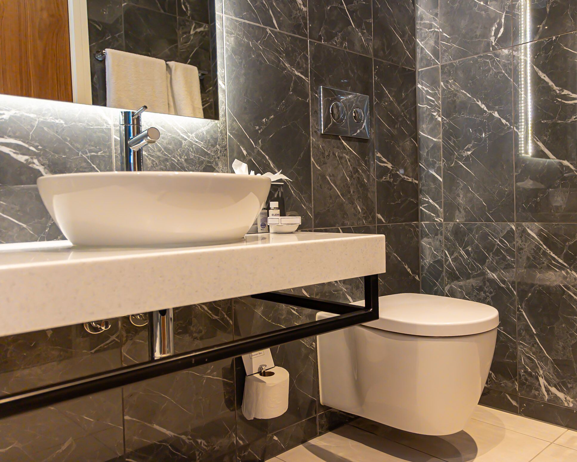 room, accessible | premium bedding, in-room safe, desk, laptop workspace