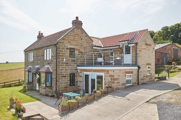 Exterior - Host & Stay | Fairview House (Ravenscar)