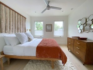 3 habitaciones, tabla de planchar con plancha, cuna de viaje y wifi