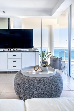 TV, offices - Panoramic Ocean Views At Maroochydore (Maroochydore Region)