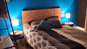 3 bedrooms, iron/ironing board, WiFi, bed sheets