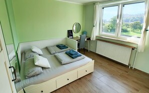 3 chambres, fer et planche Ă repasser, lit parapluie, Wi-Fi gratuit