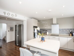 Private kitchen - Arlan (Tyn-y-Gongl)