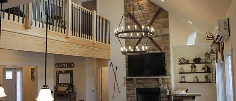 Smart TV, chimenea y reproductor de DVD