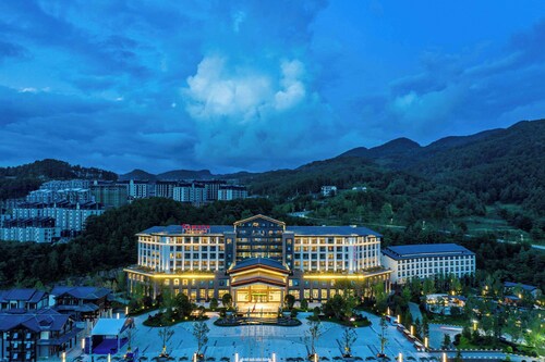 Ramada by Wyndham Guangyuan Zengjiashan Resort