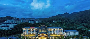 Ramada by Wyndham Guangyuan Zengjiashan Resort