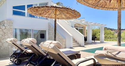 Danune Luxury Beachfront Villa with private pool