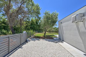 Property grounds - Villa Solis- Modern Villa for a romantic retreat (Liznjan)