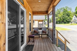 Terrace/patio - Baker cabin|Downtown Greenville-Moosehead Lake|WIFI|Pets Ok|2 cabins available (Greenville)