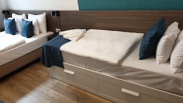 Junior Suite (3 people) | 1 bedroom, in-room safe, desk, laptop workspace