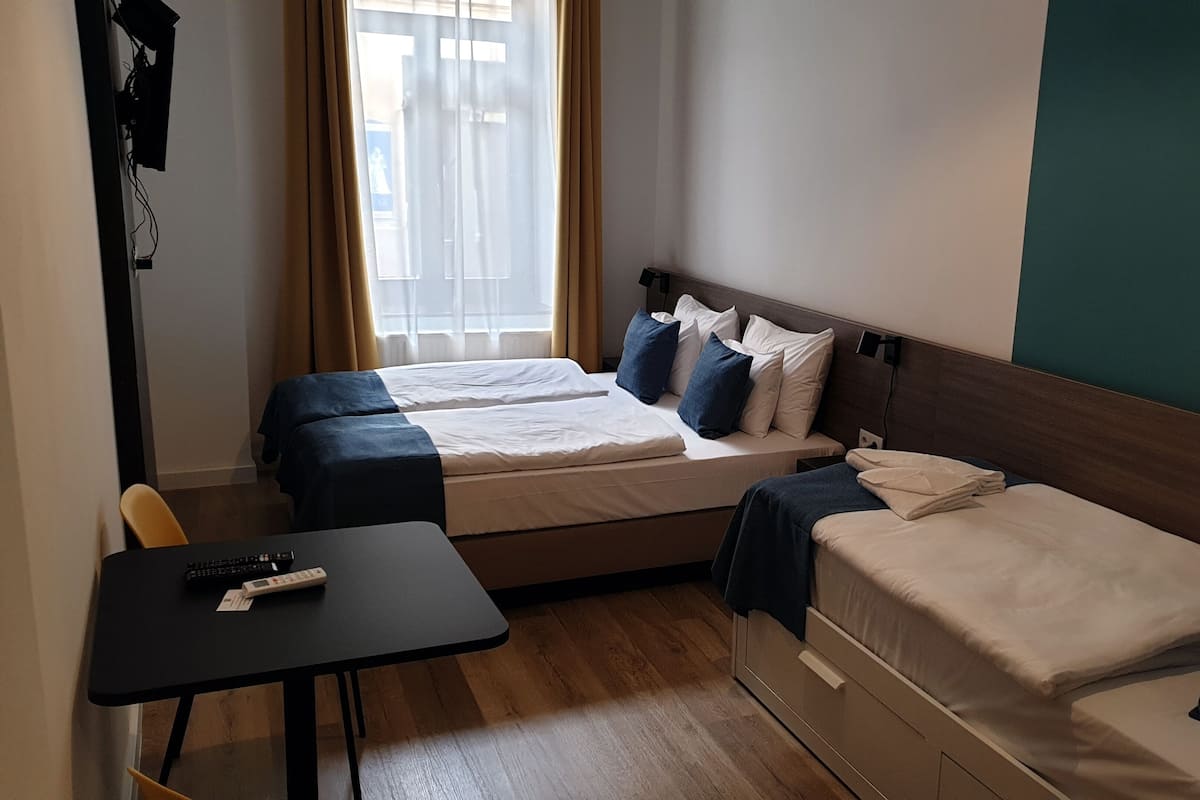 1 bedroom, in-room safe, desk, laptop workspace