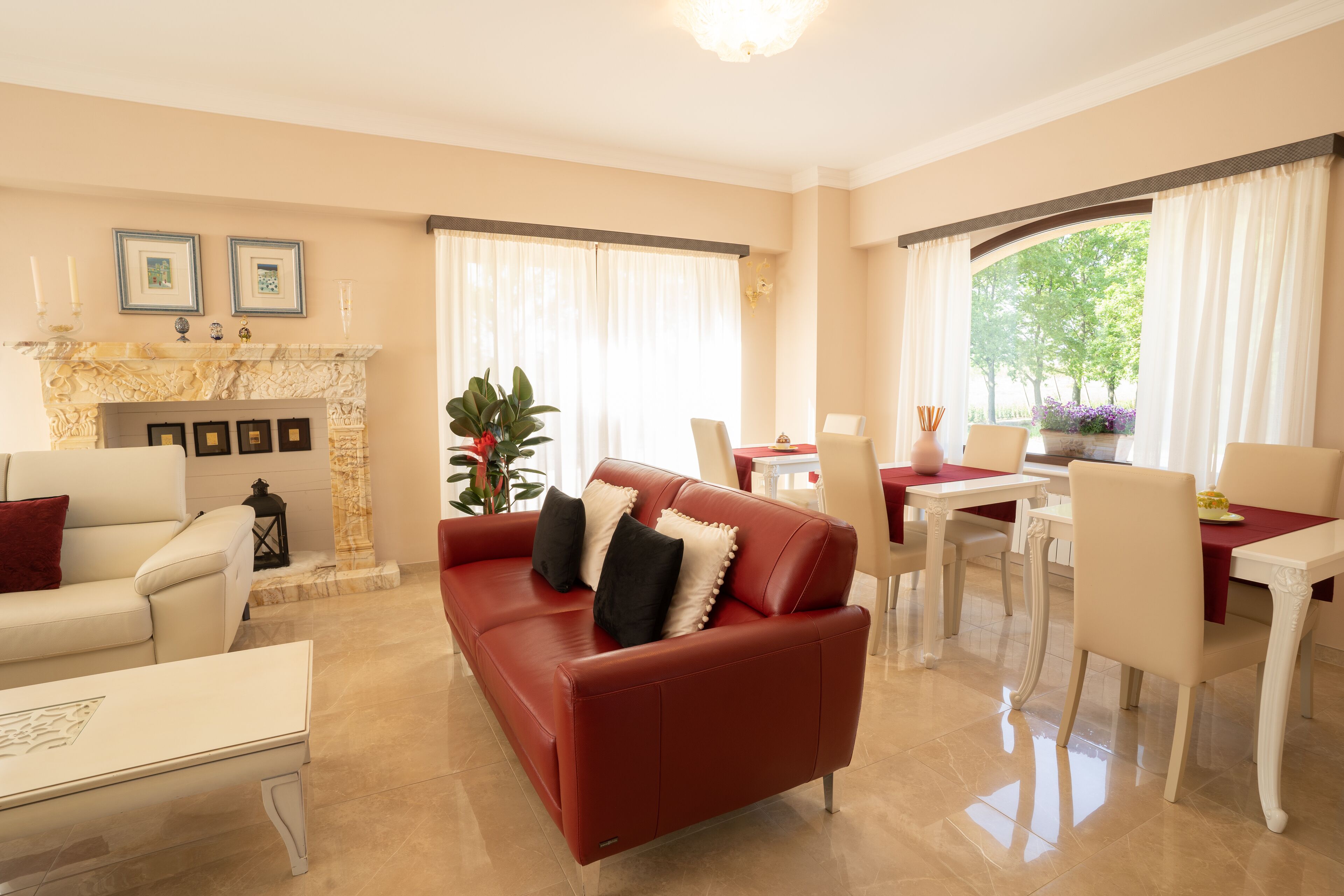 TV connectée de 43 pouces avec chaînes par câble, télévision