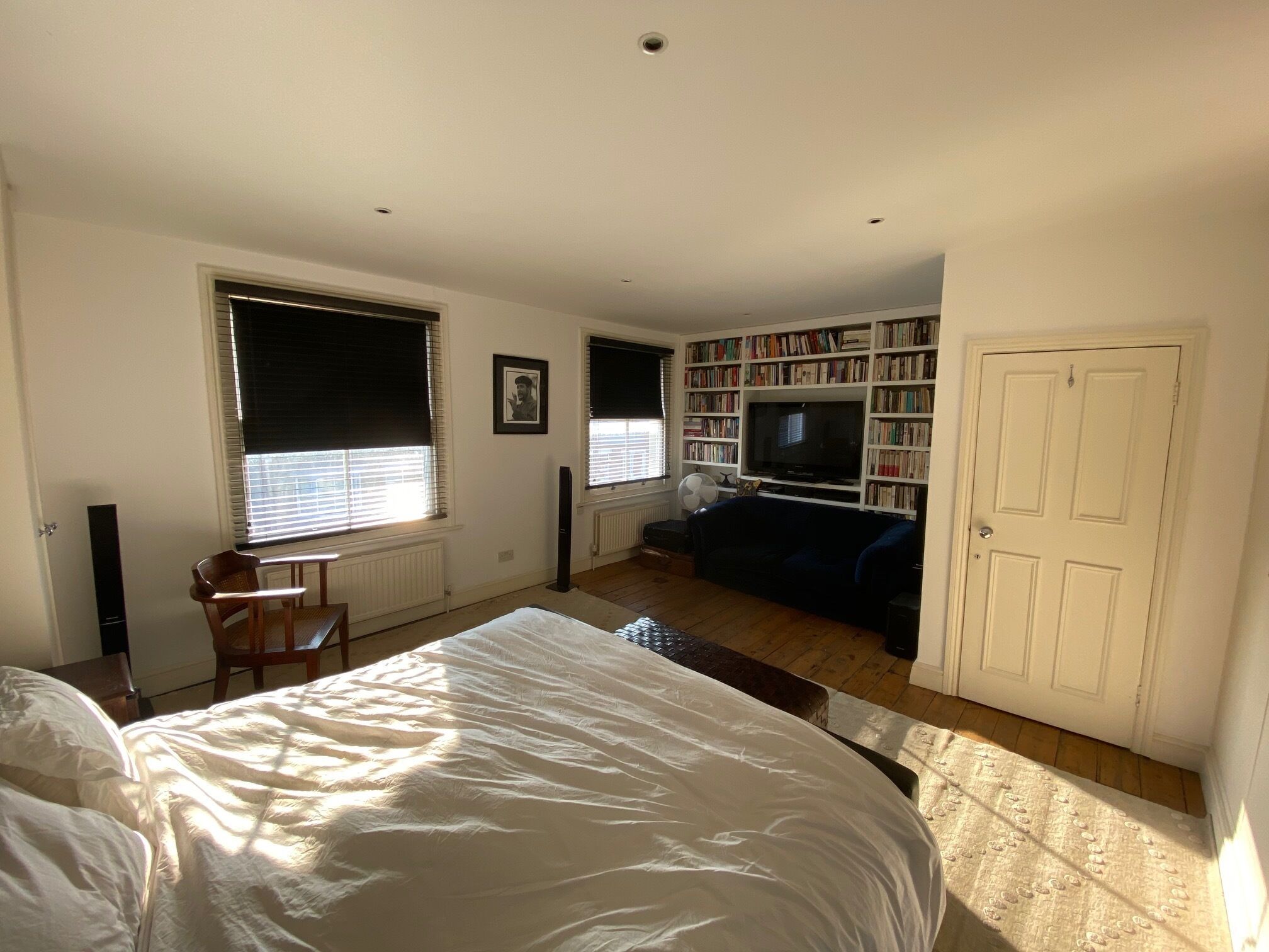 4 bedrooms, desk, iron/ironing board, travel cot