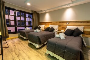 Bộ đồ giường kháng dị ứng, chăn bông, minibar, két bảo mật tại phòng 