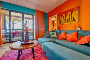 TV - Apartments Oliveto with Sea View - Sole (Medulin)