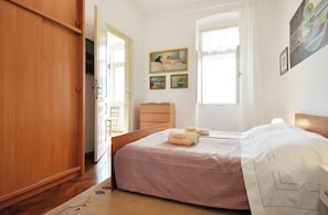 2 bedrooms, iron/ironing board, free WiFi, bed sheets - Amphitheater Art Apartment (Pula)