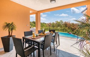 Outdoor dining - Villa Relax - Pool, Sauna, Gym, Jacuzzi, Games (Pula)