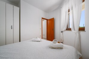 2 bedrooms, iron/ironing board, travel crib, free WiFi - Relaxing Summer Apartment - Pool, Sauna, Jacuzzi 2 (Drenje)