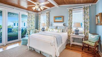 5 bedrooms, travel crib, WiFi, bed sheets