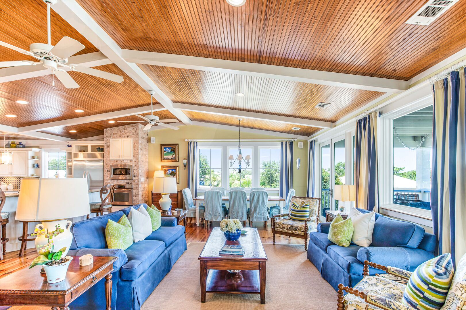 TV, fireplace, DVD player, books