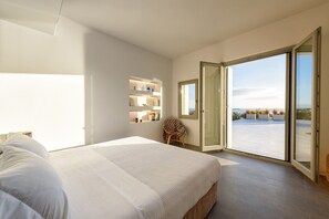 5 chambres, coffre-fort, fer et planche à repasser