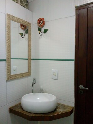 Dusche, Bidet, Toilettenpapier