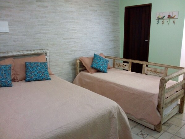 1 bedroom, free WiFi, bed sheets