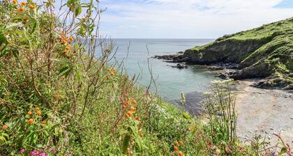 2 Cliff Cottages