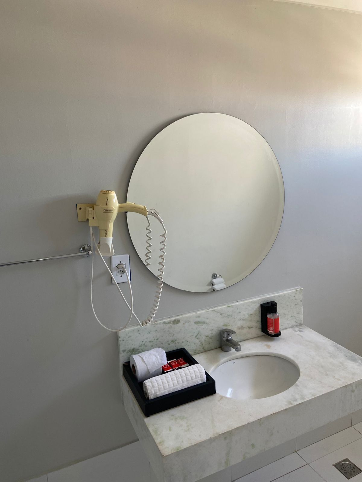 family room | bathroom | shower, towels