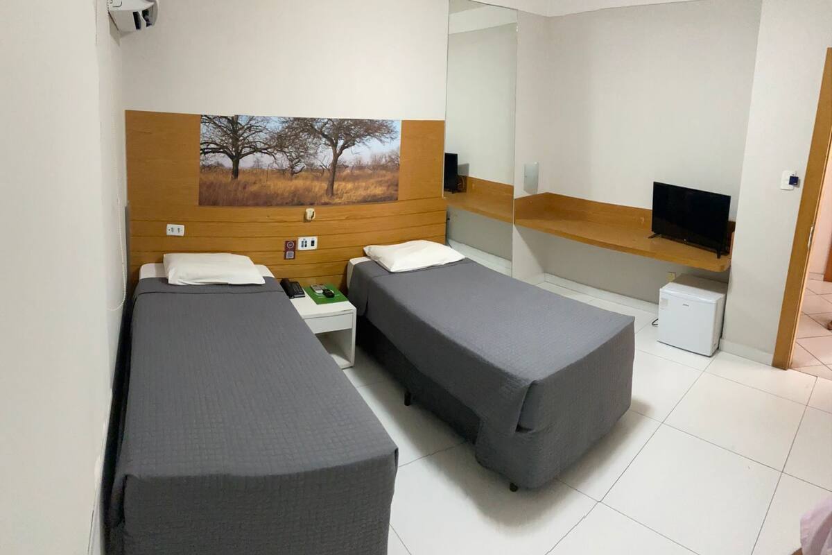 Standard Twin Room | 1 bedroom, minibar, free WiFi, bed sheets